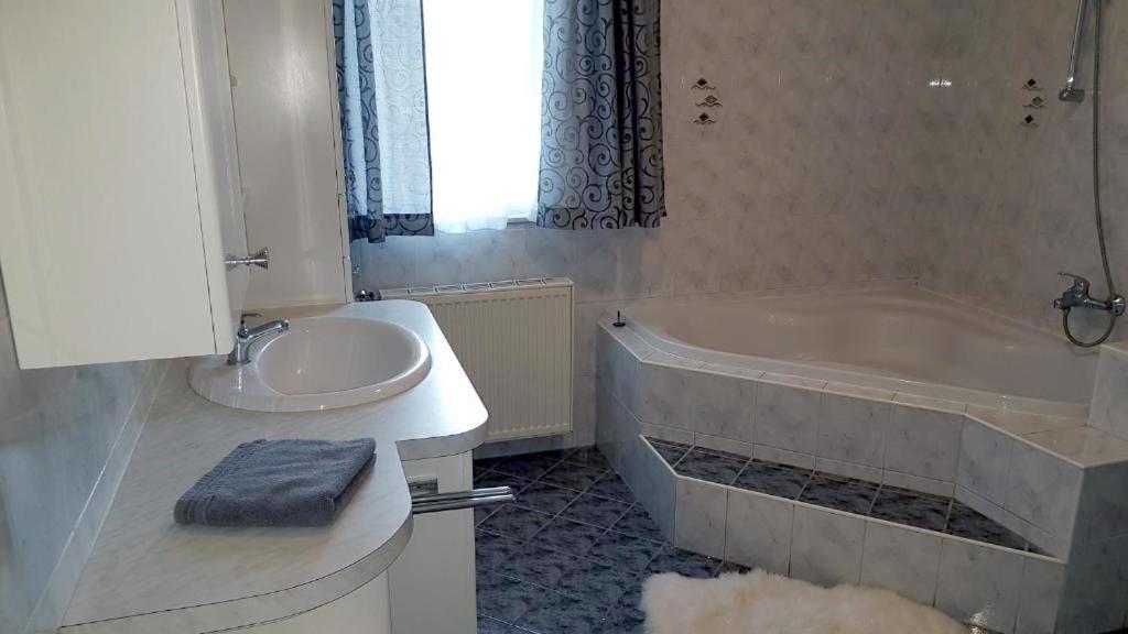 Ferienwohnung Kathrin Mariahof Bagian luar foto